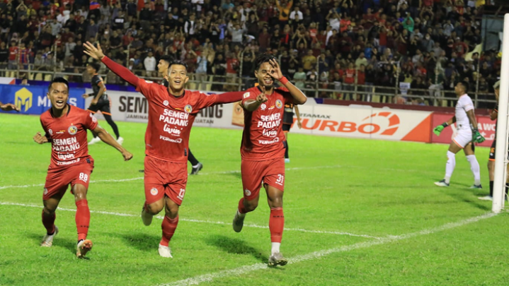Main Dikandang, Semen Padang Menang 3-0 Melawan Persiraja Main Dikandang, Semen Padang Menang 3-0 Melawan Persiraja