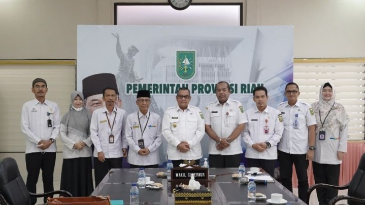 Bahas HSN dan Regostek 2022, BPS Riau Temui Wagubri Edy Natar Bahas HSN dan Regostek 2022, BPS Riau Temui Wagubri Edy Natar