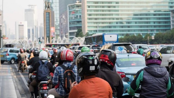 Badai PHK Terpa Indonesia Badai PHK Terpa Indonesia