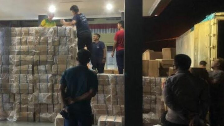 Polres Dharmasraya Gagalkan Penyeludupan Ratusan Dus Rokok Ilegal