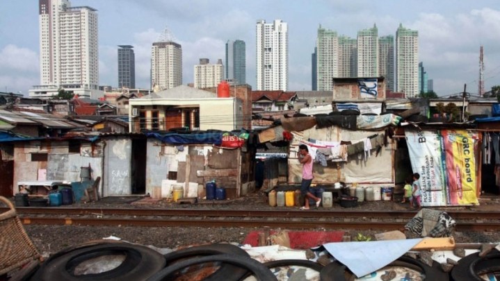 Pemerintah Harus Tinjau Ulang Batas Garis Kemiskinan di Indonesia Pemerintah Harus Tinjau Ulang Batas Garis Kemiskinan di Indonesia