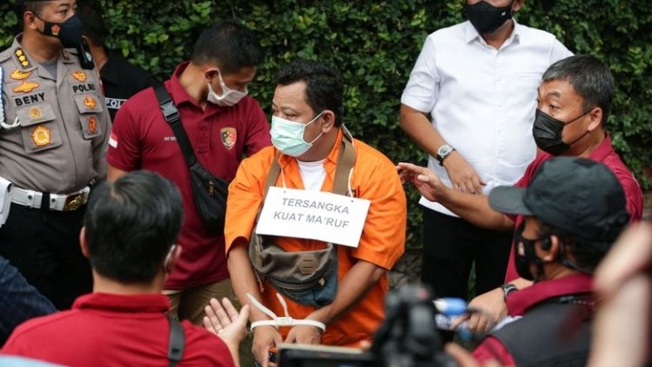 Surat Dakwaan: Kuat Ma'ruf Sebut Brigadir J Duri Dalam Daging ke Putri Surat Dakwaan: Kuat Ma'ruf Sebut Brigadir J Duri Dalam Daging ke Putri
