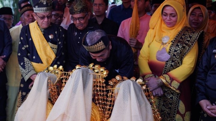 Kenduri Adat Perayaan Hari Jadi Kecamatan Siak Kecil Diramaikan Gubri Syamsuar