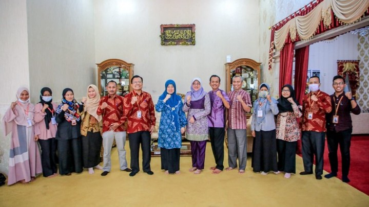 Rumah Wali Kota Dumai Didatangi Petugas Pendataan Awal Regsosek Rumah Wali Kota Dumai Didatangi Petugas Pendataan Awal Regsosek