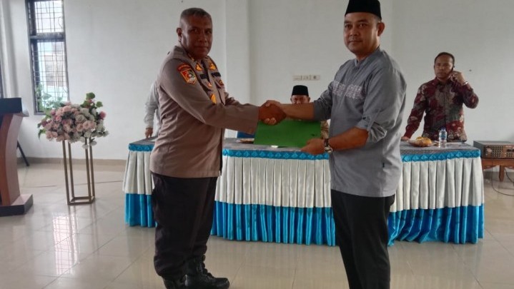 Masyarakat Tambang Serahkan Hasil Musyawarah Adat Penolakan Pendirian Gereja di SPN Polda Riau