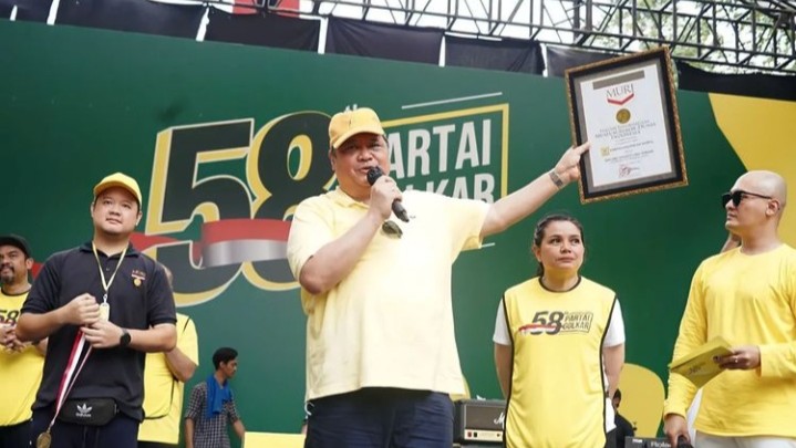 Jalan Sehat HUT ke-58 Partai Golkar Pecahkan Rekor MURI