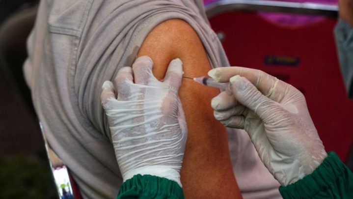 Vaksinasi Covid-19 Dosis Kedua Kota Pekanbaru Tertinggi di Riau