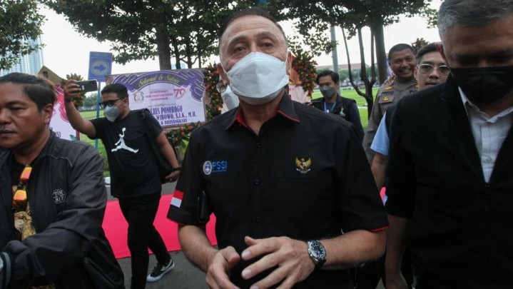 Ketua Umum PSSI Diperiksa 5 Jam di Polda Jatim