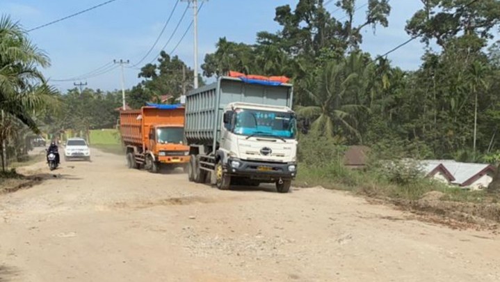 Jalan Cerenti-Air Molek Rusak Parah, Pemprov Mengaku Perbaikan Sedang Digesa