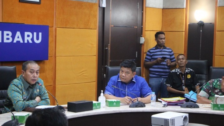 Kejari Beri Pemahaman Hukum Pertanahan pada Camat dan Lurah se Pekanbaru Kejari Beri Pemahaman Hukum Pertanahan pada Camat dan Lurah se Pekanbaru