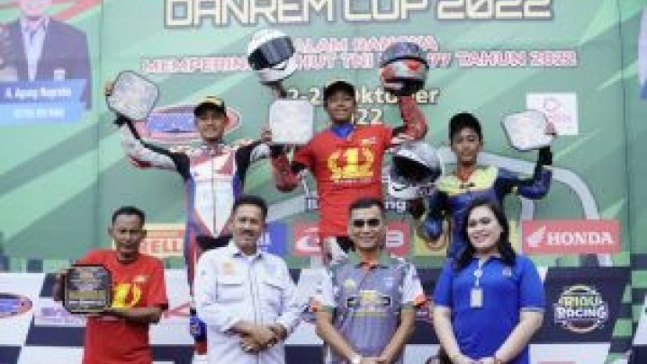 HUT TNI ke-77, Kejurnas Motoprix di Kampar Sukses Digelar