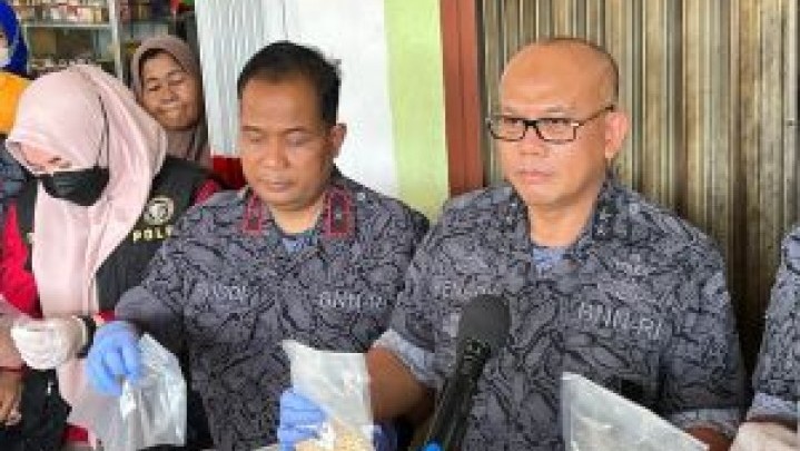 Industri Rumahan Cetak 300 Butir Ekstasi di Sail Pekanbaru Dibongkar BNN