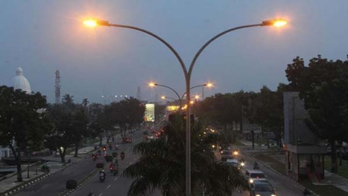 Penerangan Jalan di Pekanbaru Diklaim Sudah Gunakan 100 Persen LED Smart System