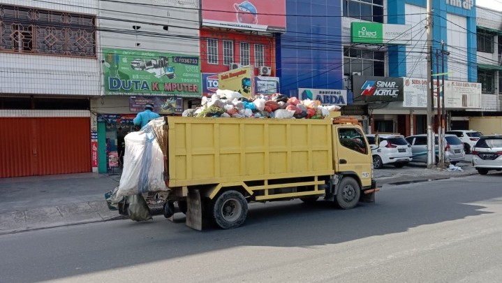 Akhirnya DLHK Pekanbaru Buka Lelang Angkutan Sampah Bulan Ini