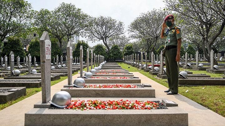 Berikut Profil Lengkap Daftar Lima Pahlawan Nasional Tahun Ini Berikut Profil Lengkap Daftar Lima Pahlawan Nasional Tahun Ini
