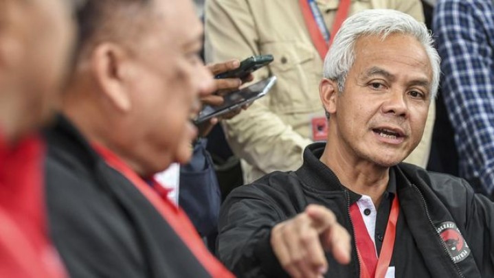 Jateng Dinilai Tak Terurus, Mendagri Harusnya Tegur Ganjar Pranowo yang Sibuk Pencitraan Jateng Dinilai Tak Terurus, Mendagri Harusnya Tegur Ganjar Pranowo yang Sibuk Pencitraan