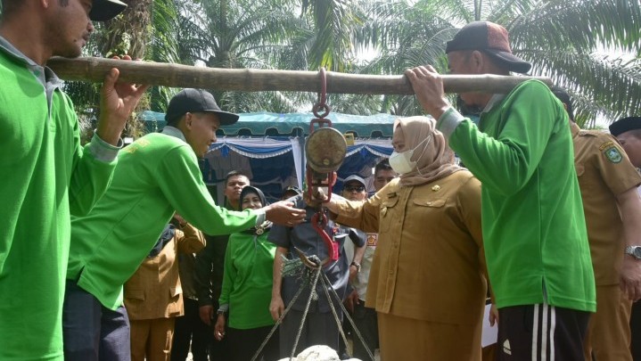 Bupati Bengkalis Canangkan Pemasaran Bahan Olah Karet