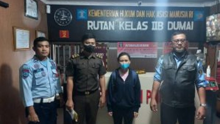 Identitas Paspor Dipalsukan, WN Malaysia Ditahan di Rutan Dumai Identitas Paspor Dipalsukan, WN Malaysia Ditahan di Rutan Dumai