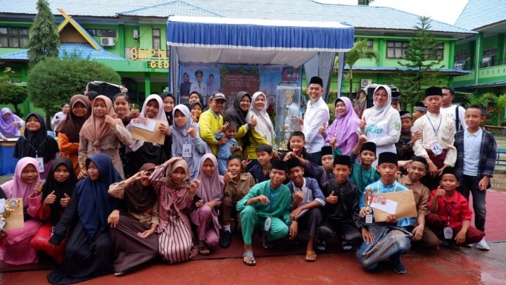 Kepsek di Dumai Diminta Wako Paisal Kembangkan Kreatifitas Anak Didik Kepsek di Dumai Diminta Wako Paisal Kembangkan Kreatifitas Anak Didik