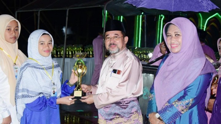 Juara Umum MTQ Berhasil Diraih Kecamatan Bengkalis Juara Umum MTQ Berhasil Diraih Kecamatan Bengkalis