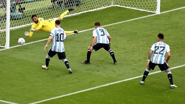 Mohammed Al Owais jadi Pahlawan Arab Saudi yang Bikin Messi Meringis Mohammed Al Owais jadi Pahlawan Arab Saudi yang Bikin Messi Meringis