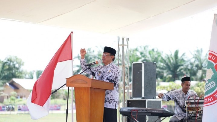 Menurut Bupati HM Wardan PGRI Punya Tugas Peningkatan Kualitas Guru