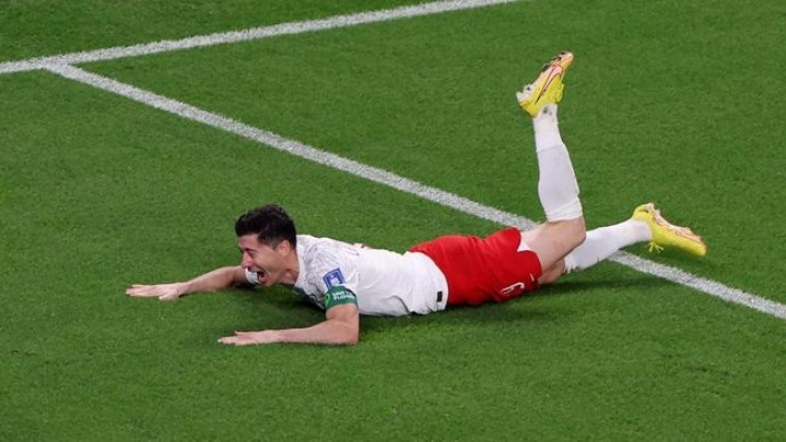 Lewandowski Akhirnya Cetak Gol Pertama di Piala Dunia Lewandowski Akhirnya Cetak Gol Pertama di Piala Dunia