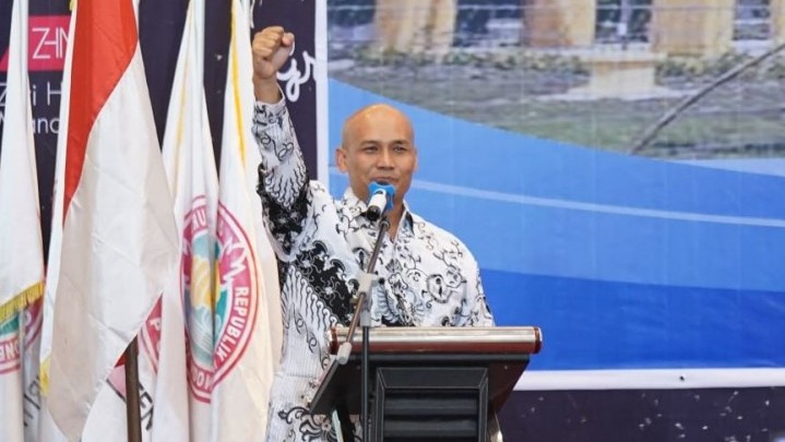 Gubri dan Bupati Bengkalis Dinilai Ketua PGRI Riau Peduli Pendidikan