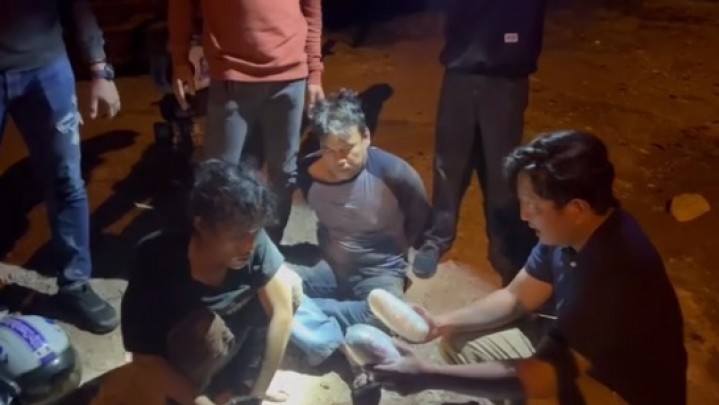 Lima Pengedar Narkoba Digulung, 26,5 Kg Sabu Diamankan Lima Pengedar Narkoba Digulung, 26,5 Kg Sabu Diamankan
