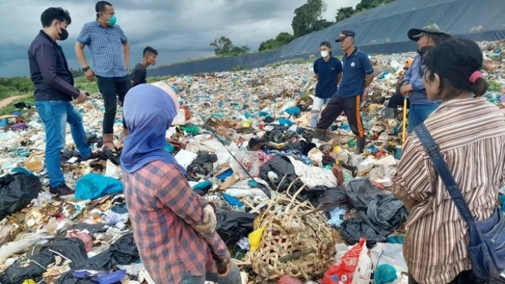 Ditemukan Jasad Bayi Perempuan di TPA Punggur Batam Ditemukan Jasad Bayi Perempuan di TPA Punggur Batam