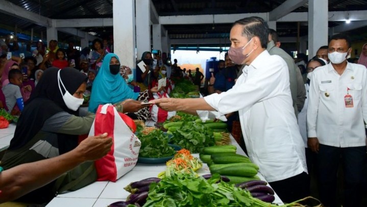 Kata Jokowi Pertumbuhan Ekonomi Maluku Utara Tertinggi di Dunia Kata Jokowi Pertumbuhan Ekonomi Maluku Utara Tertinggi di Dunia