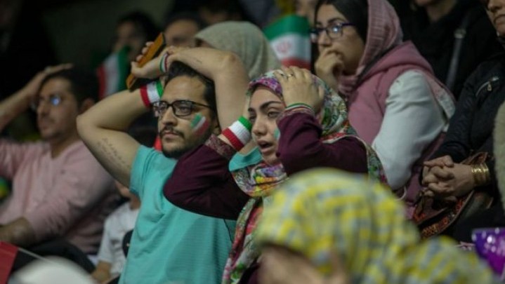 Pria Iran Diduga Ditembak Mati Aparat usai Rayakan Kekalahan Timnasnya Sendiri, Pria Iran Diduga Ditembak Mati Aparat usai Rayakan Kekalahan Timnasnya Sendiri,