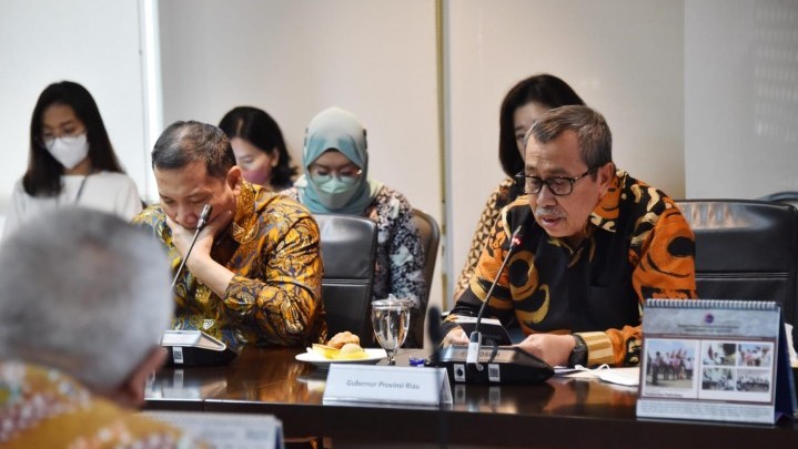 Gubri Syamsuar Dapat Arahan Agar Kembangkan UMKM Gubri Syamsuar Dapat Arahan Agar Kembangkan UMKM