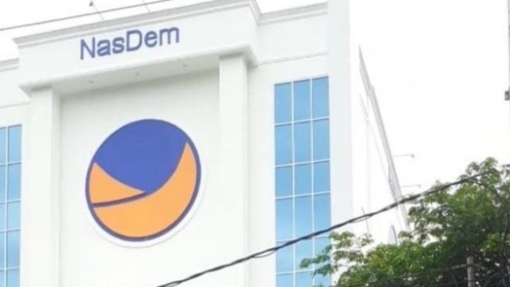Kantor Partai Nasdem Aceh Dilempari Telur Busuk Kantor Partai Nasdem Aceh Dilempari Telur Busuk