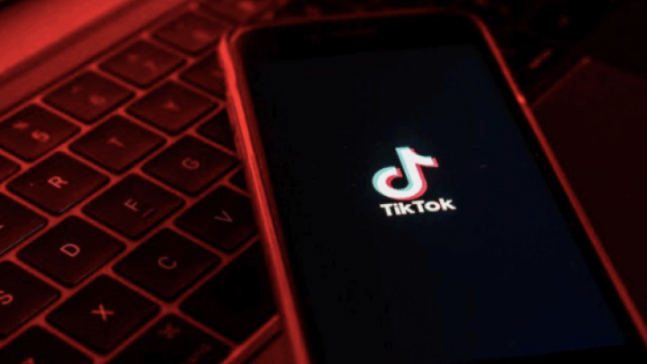 FBI Khawatir China Gunakan TikTok untuk Mata-matai AS FBI Khawatir China Gunakan TikTok untuk Mata-matai AS