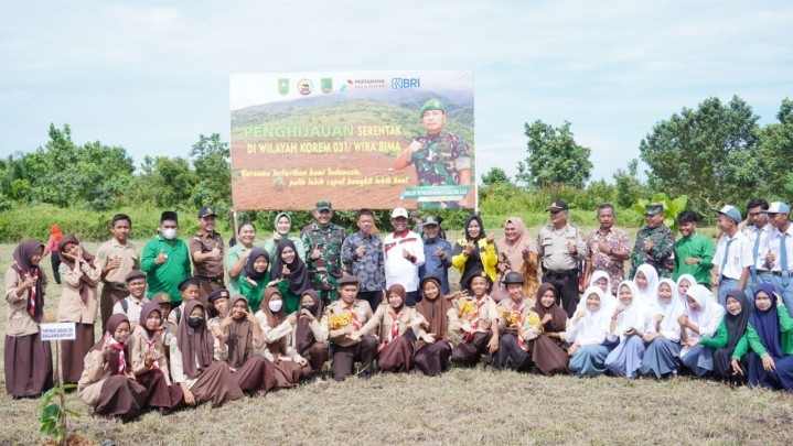 Eks Danau Buatan Pedamaran Rohil Kembali Dihijaukan Eks Danau Buatan Pedamaran Rohil Kembali Dihijaukan