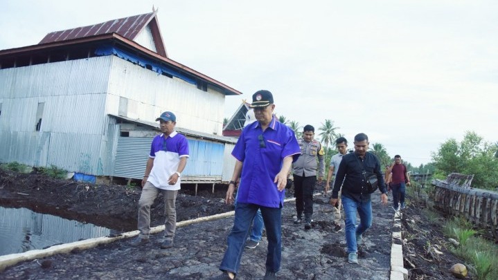 Wabup Uti Tinjau Pengerjaan Jalan di Kateman