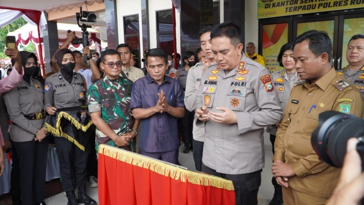 Kantor Sentra Pelayanan Terpadu Kini Sudah Ada di Polres Rohil Kantor Sentra Pelayanan Terpadu Kini Sudah Ada di Polres Rohil