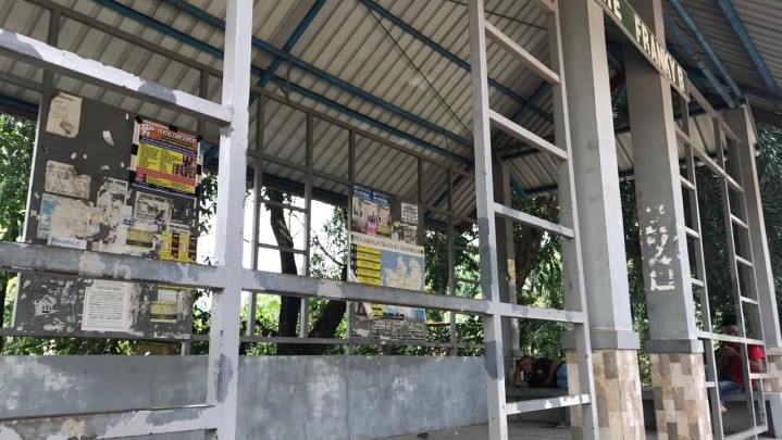 Bangku Penumpang Halte Trans Batam Digasak Maling