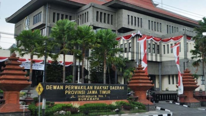 Sejumlah Uang Diamankan di Ruang Kerja Ketua DPRD Jatim yang Digeledah KPK