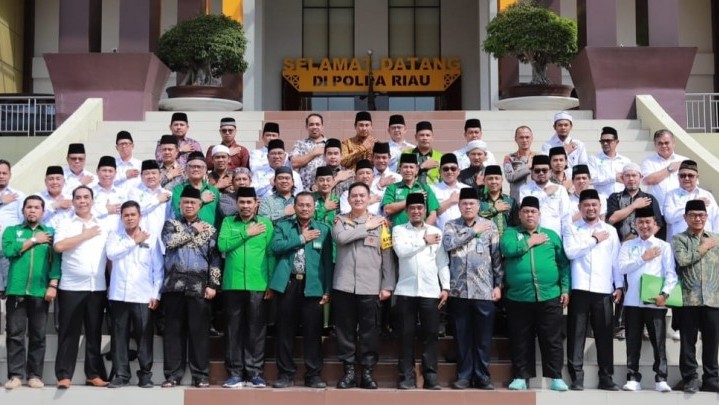Irjen Pol M Iqbal Dipercaya Sebagai Mustasyar PWNU Riau Irjen Pol M Iqbal Dipercaya Sebagai Mustasyar PWNU Riau