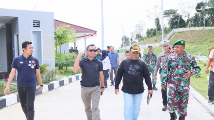 Sekda Yusri Tinjau Tol Pekanbaru-Bangkinang jelang Kunker Presiden Jokowi Sekda Yusri Tinjau Tol Pekanbaru-Bangkinang jelang Kunker Presiden Jokowi