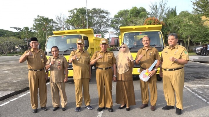 Truk Pengangkut Sampah Ditambah, Ini Alasan Bupati HM Wardan