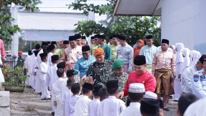 Paskhas TNI AU Giat Bakti Sosial di Rokan Hulu