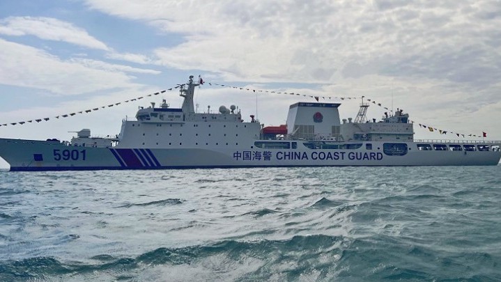 Kapal 'Monster' China Seliweran di Laut Natuna Utara