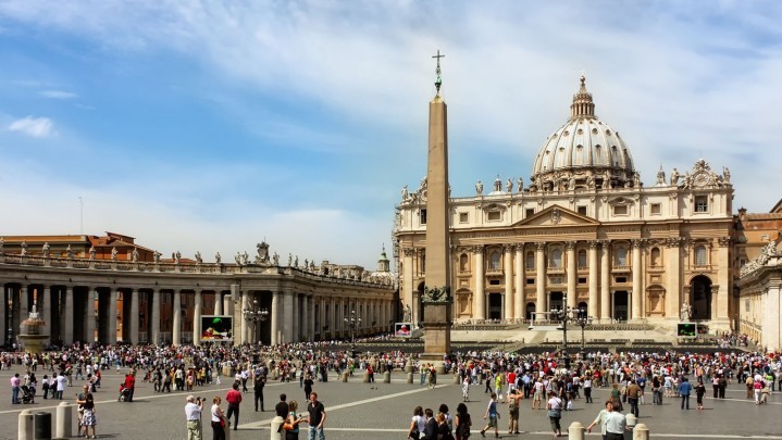 Rumor 'Pesta Seks' di Katedral Inggris Diselidiki Vatikan Rumor 'Pesta Seks' di Katedral Inggris Diselidiki Vatikan