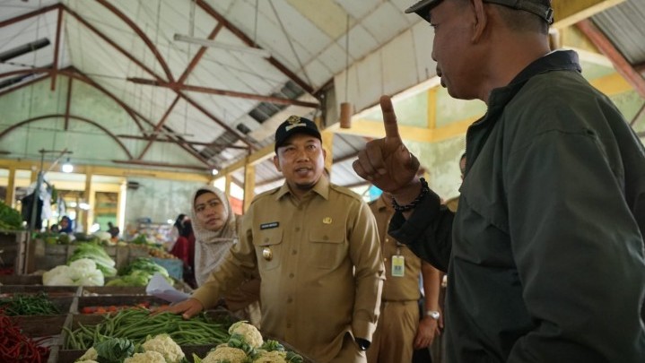 Pengendalian Inflasi, Wabup Husni Sidak Pasar Belantik