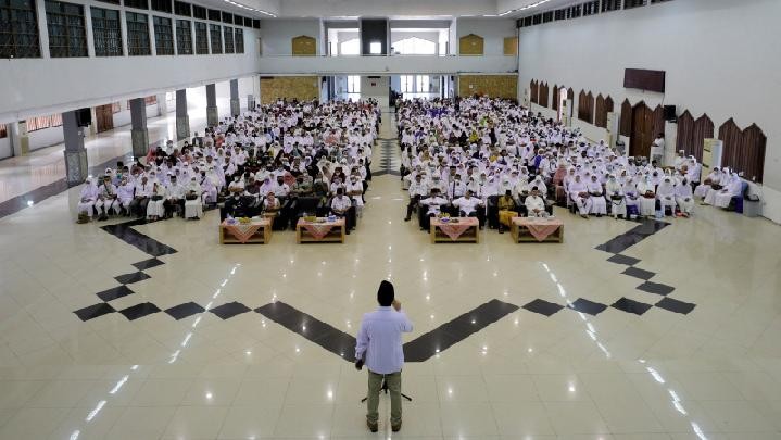 DPR dan Kemenag Rapat Tertutup Bahas Usulan Kenaikan Biaya Haji Rp69 Juta DPR dan Kemenag Rapat Tertutup Bahas Usulan Kenaikan Biaya Haji Rp69 Juta