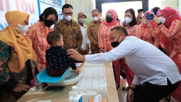 Angka Stunting di Riau Turun, Puskesmas Diapresiasi Kadiskes
