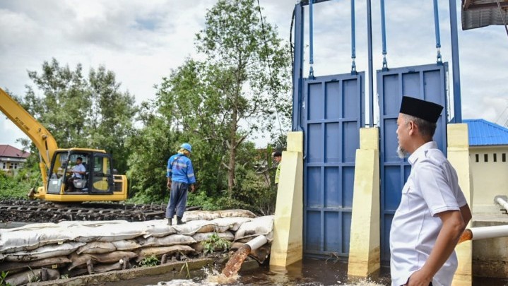 Wako Dumai Minta Seluruh Proyek Pintu Air Pengendali Banjir Rampung Maret